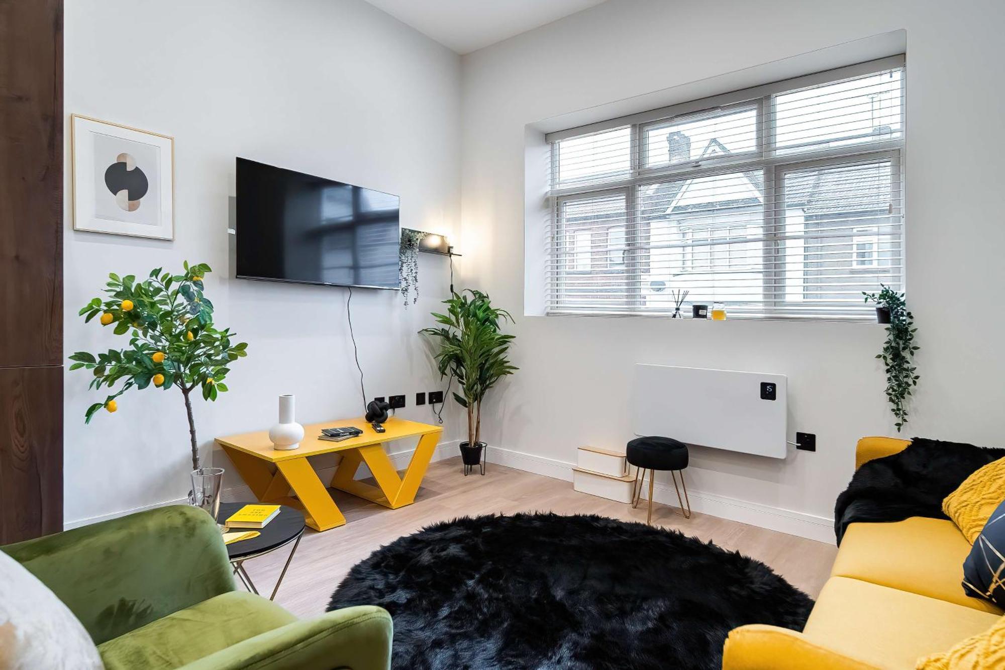 Luxury Apartments Сътън он Сий Екстериор снимка
