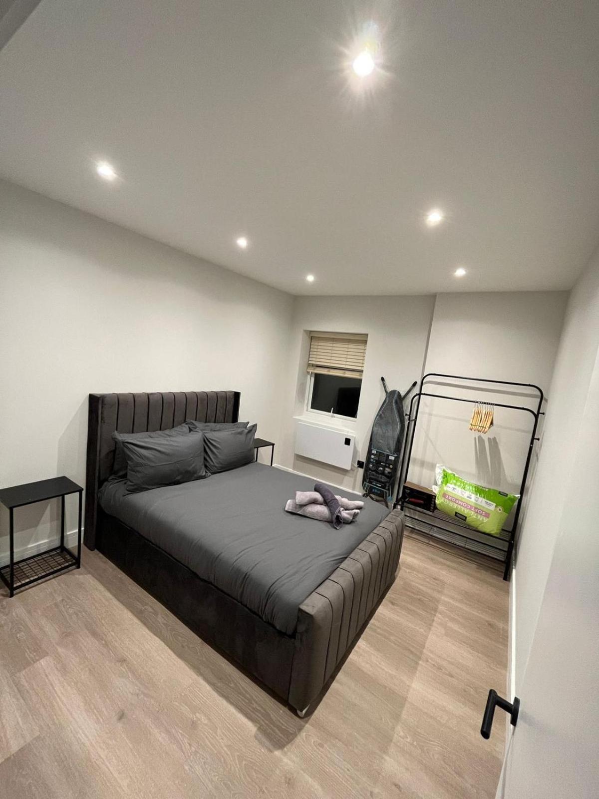 Luxury Apartments Сътън он Сий Екстериор снимка