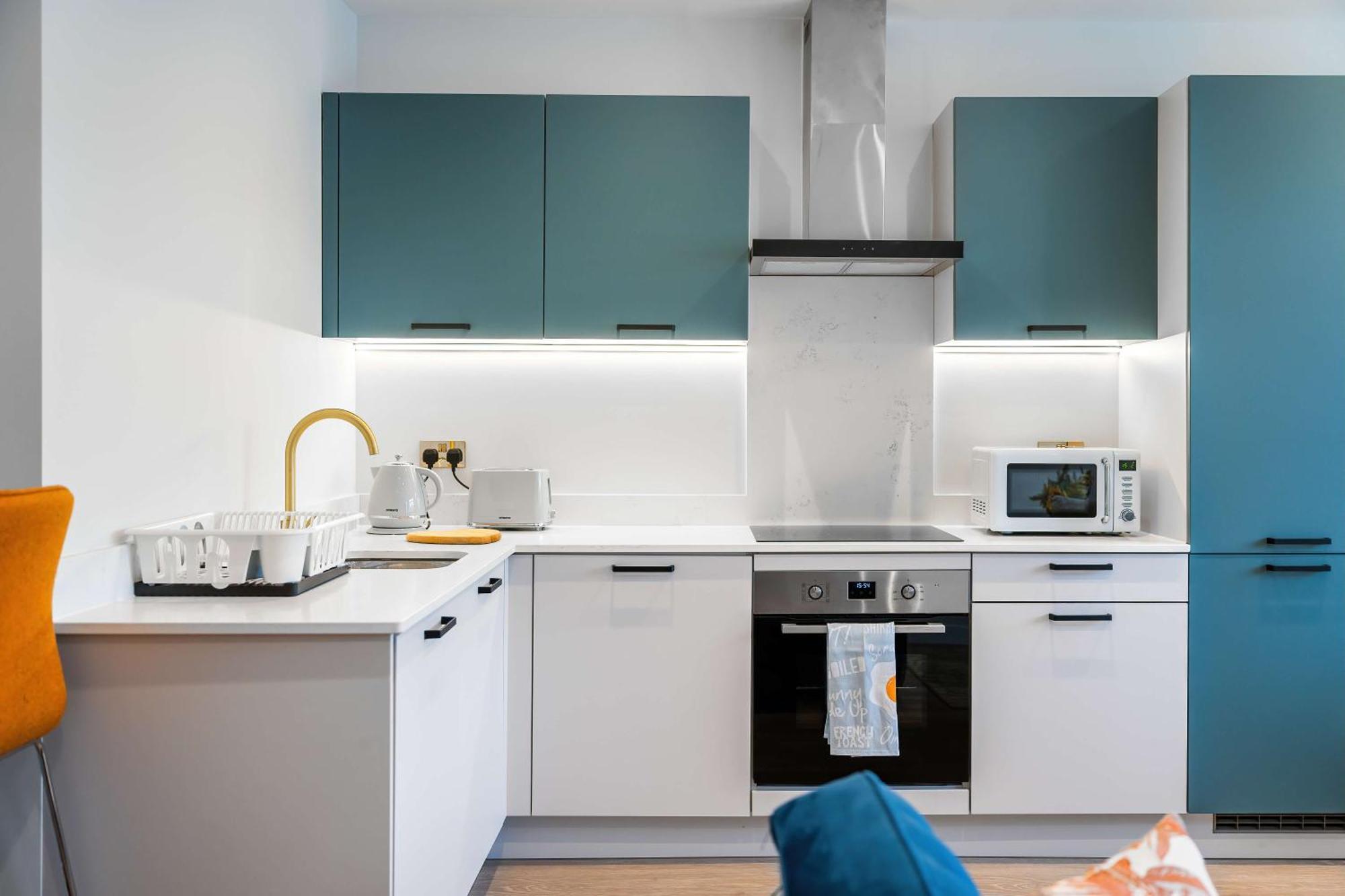 Luxury Apartments Сътън он Сий Екстериор снимка