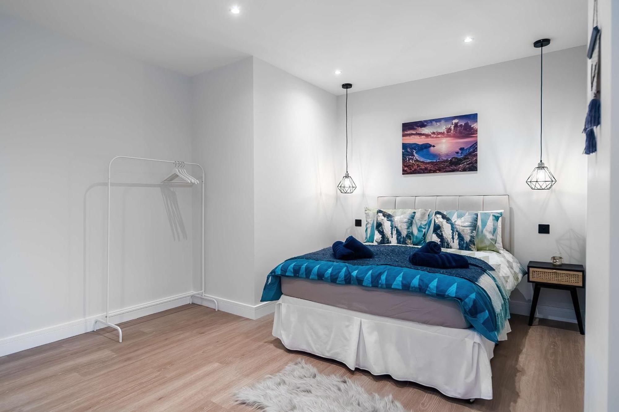 Luxury Apartments Сътън он Сий Екстериор снимка