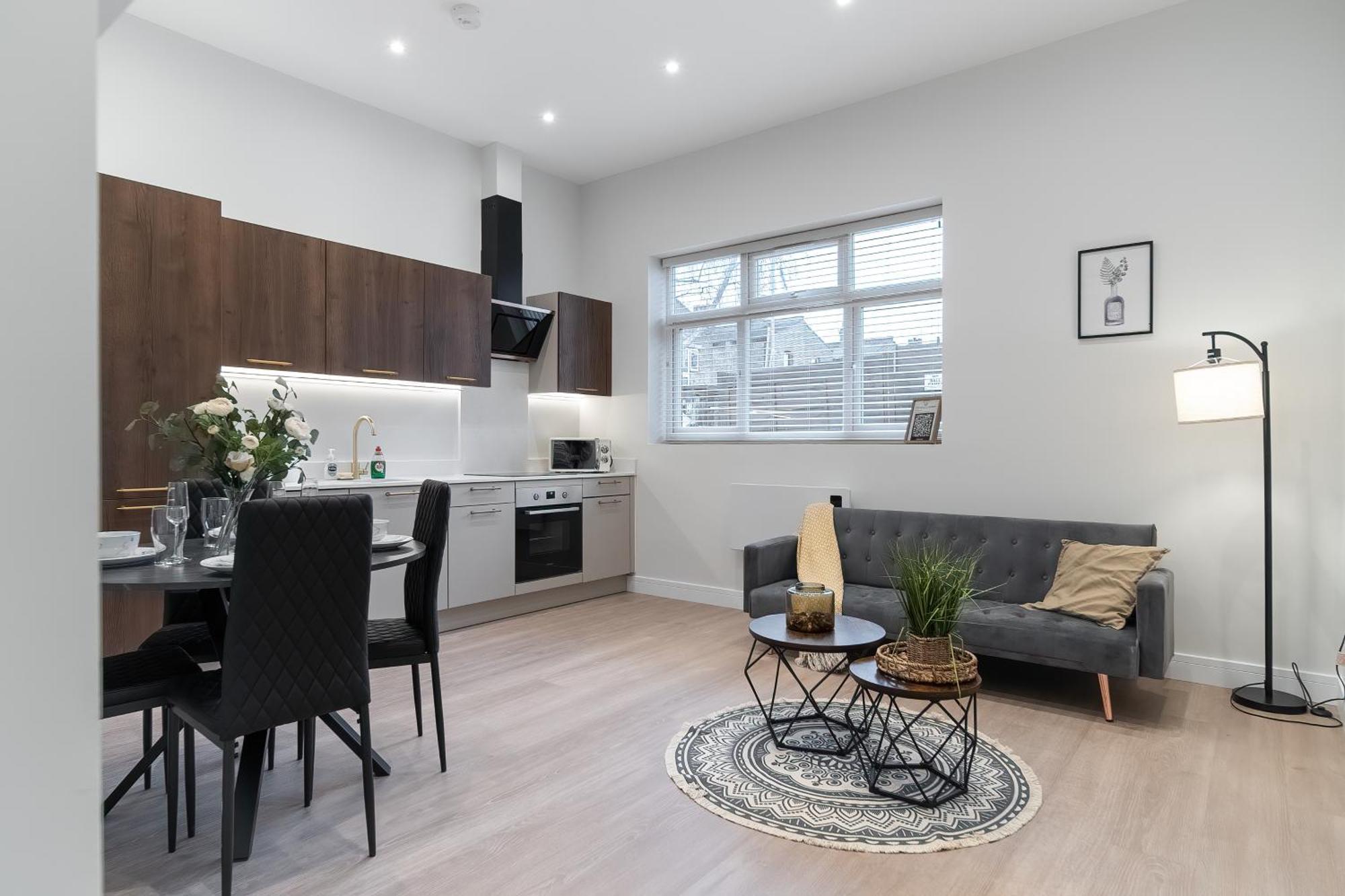 Luxury Apartments Сътън он Сий Екстериор снимка