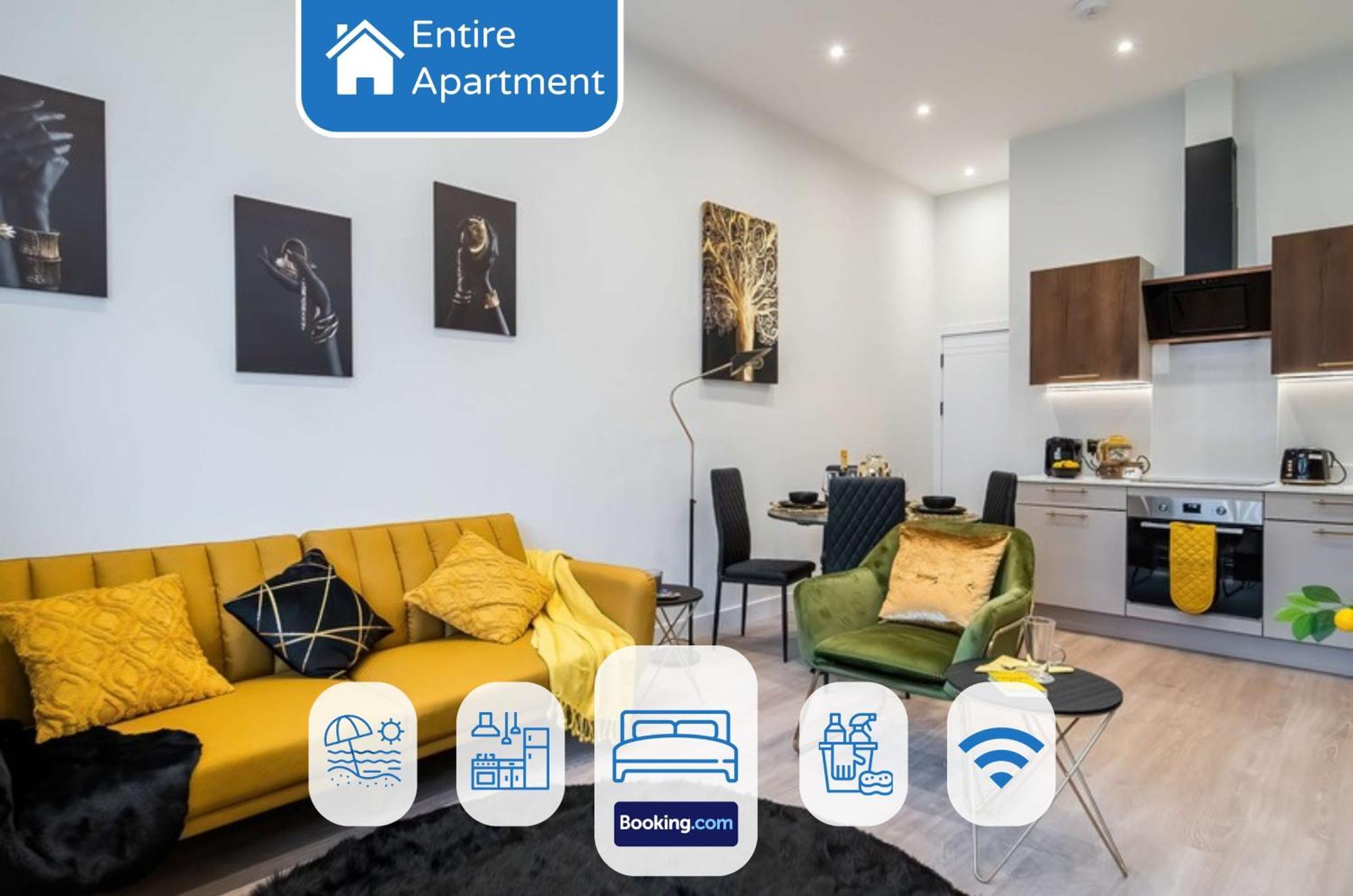 Luxury Apartments Сътън он Сий Екстериор снимка